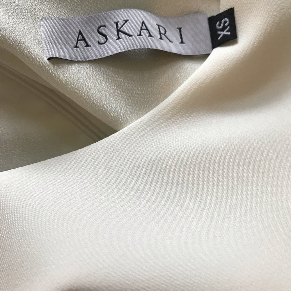 Askari White shift dress - Picture 3 of 3